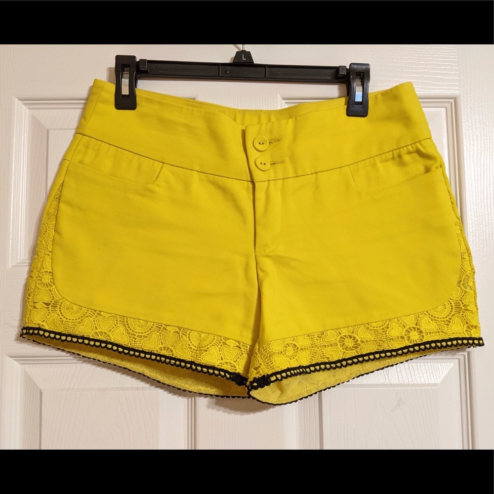 Yellow lace holiday/vacation/beach/travel short